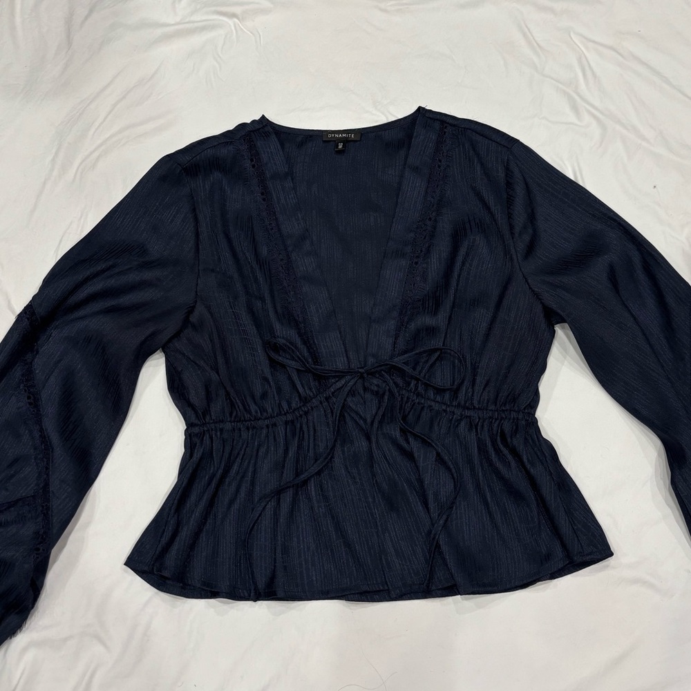 Dynamite Silky V neck tie front blouse